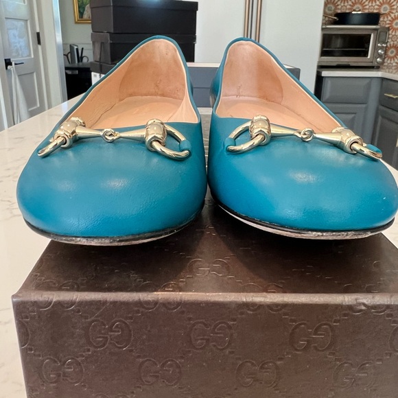 Gucci Flats in Deep Cobalt. Size 38.5 - Picture 2 of 6